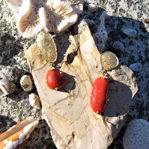 Orecchini oro e corallo ”BAROQUE” – corallo mediterraneo e oro- orecchini corallo rosso