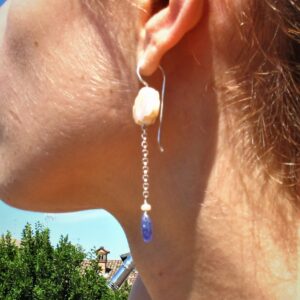 Oreccchini perla ”NUVOLA MANGA” – vera perla incisa- tanzanite – nuvola – manga- anime – orecchini nuvola- per lei