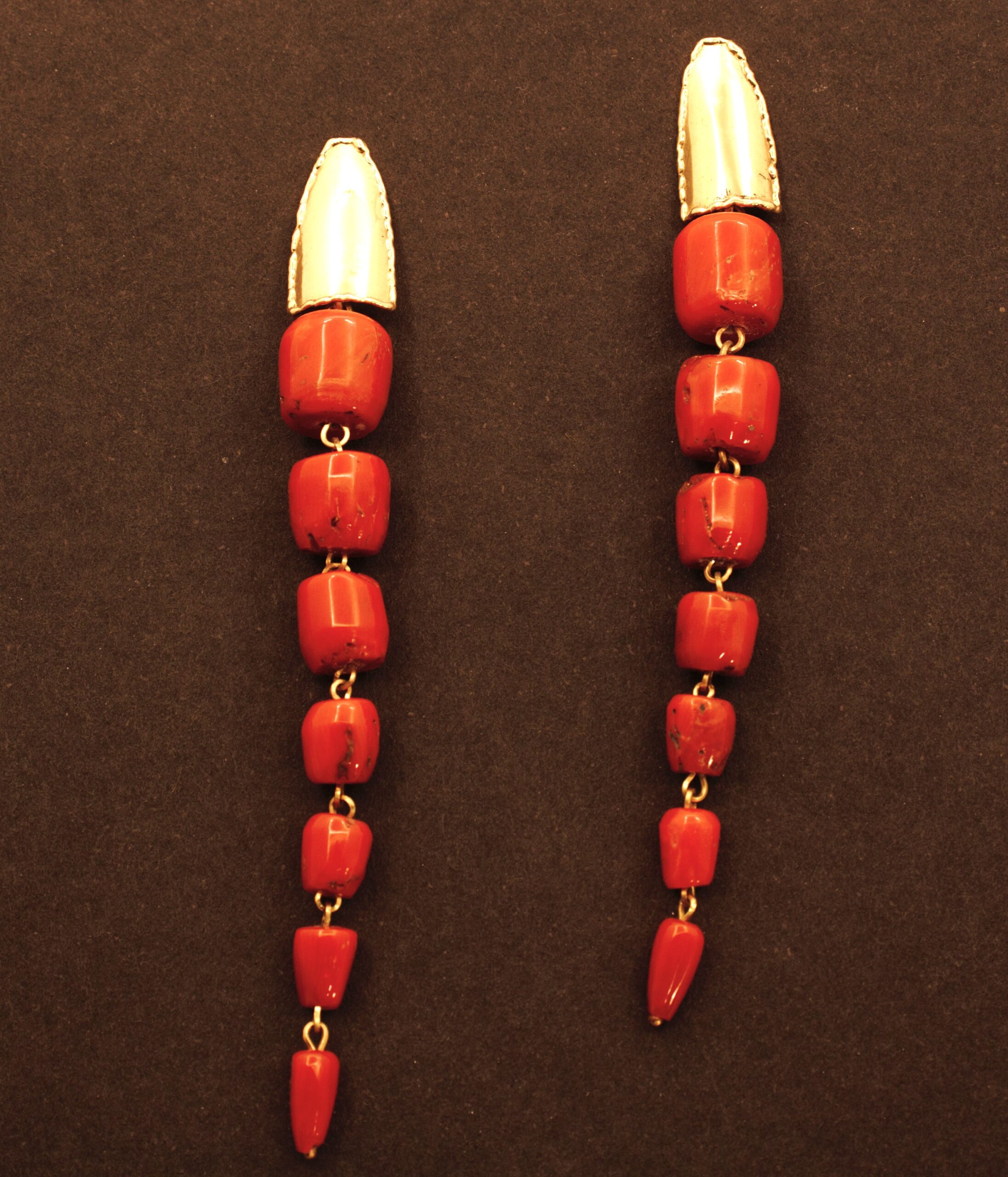 Orecchini corallo e oro SNAKE - lunghi orecchini in corallo- corallo rosso- oro giallo - corallo mediterraneo - design italiano